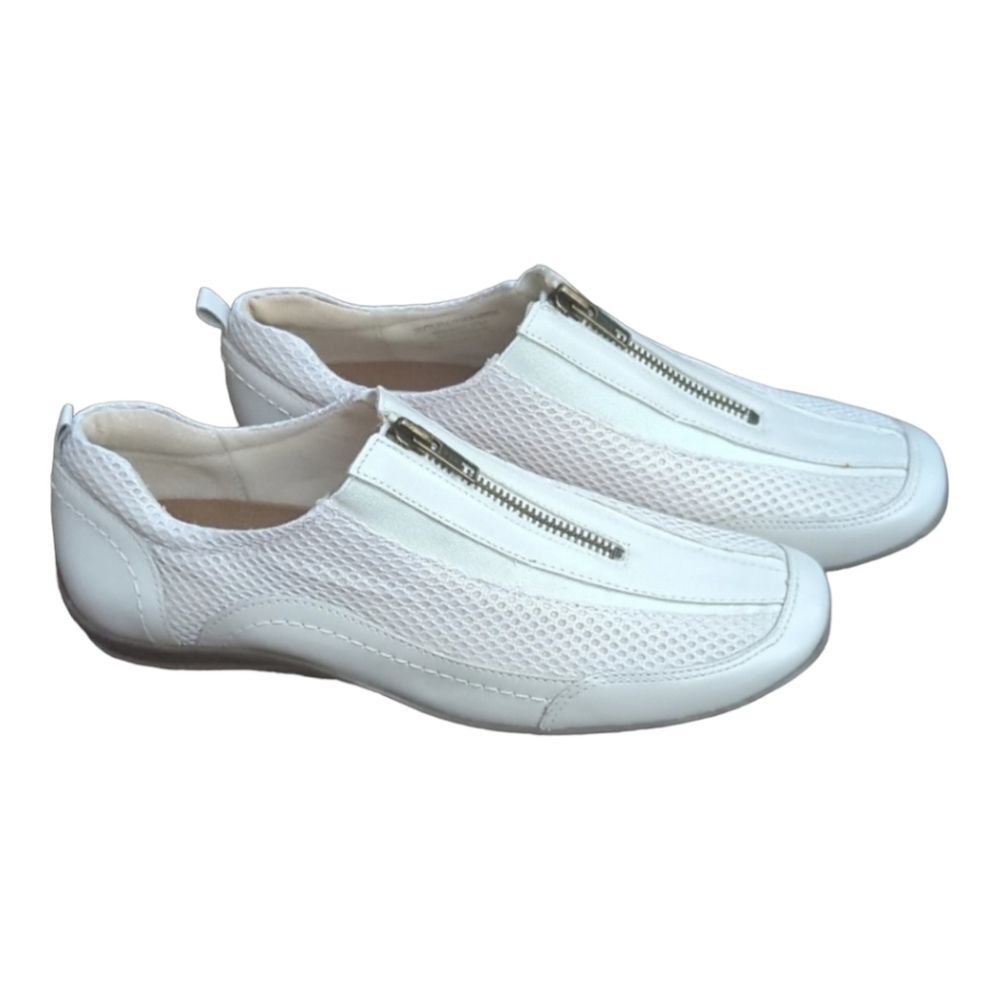 Walking Cradles Women’s Leather Sneakers. Color: White Size 7 1/2 (Medium)